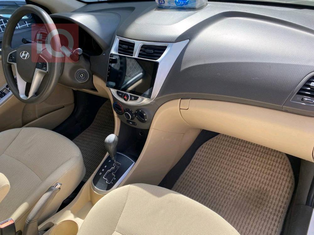 Hyundai Accent
